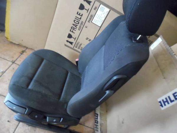 BMW 3er E46 Fahrersitz Sitz Vorne Links Stoff
