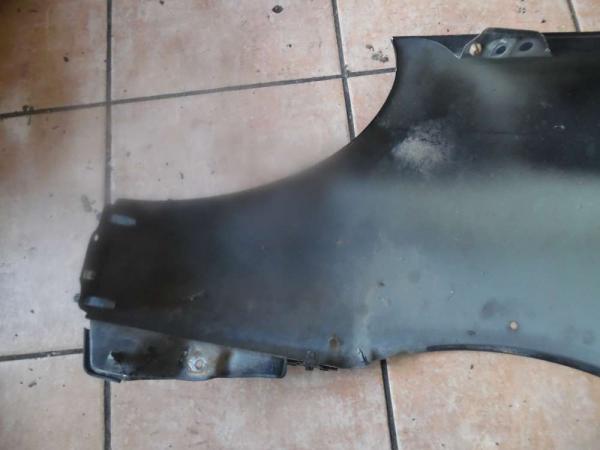 Toyota Yaris Verso Kotflügel Rechts Schwarz
