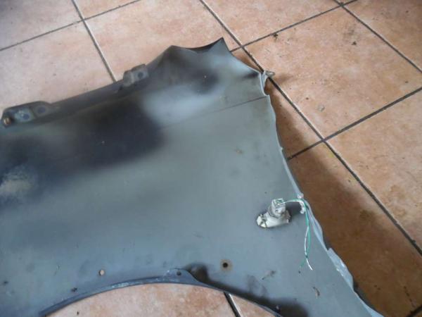 Toyota Yaris Verso Kotflügel Rechts Schwarz