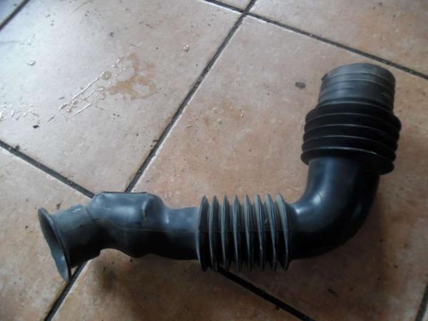 Toyota Yaris Verso Ansaugschlauch Schlauch