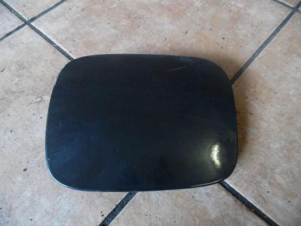 Toyota Yaris Verso Tankdeckel Tankklappe Schwarz
