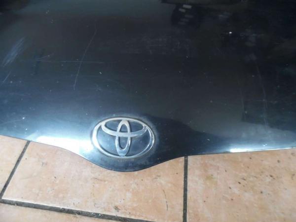 Toyota Yaris Verso Motorhaube Schwarz : 209