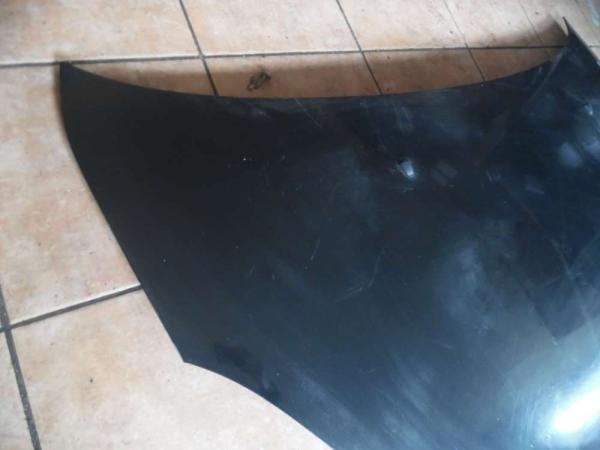 Toyota Yaris Verso Motorhaube Schwarz : 209