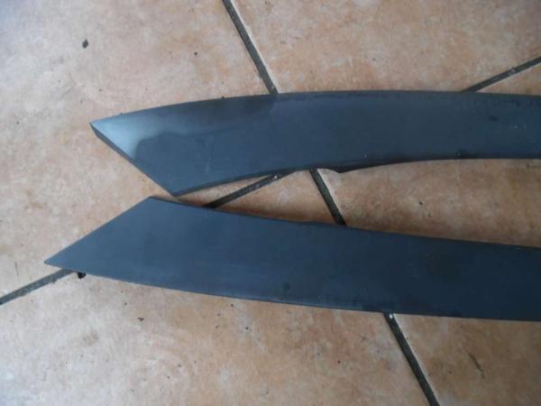 Renault Espace IV Kotflügelzierleiste Hinten 820010105