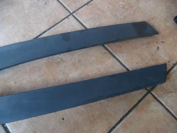 Renault Espace IV Kotflügelzierleiste Hinten 820010105