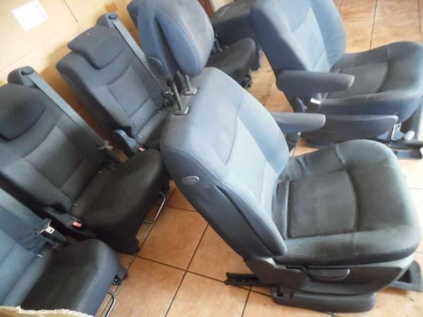 Renault Espace IV Innenausstattung Sitze 7-Sitze dunkelblau