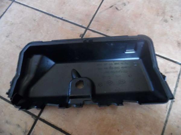 Renault Espace IV 2,2dci Ventildeckel Verkleidung 8200397655