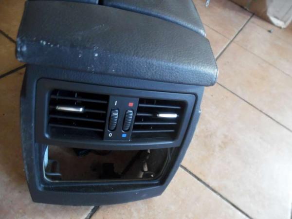BMW 5er E61 Mittelarmlehne Mittelkonsole Armlehne 7034086