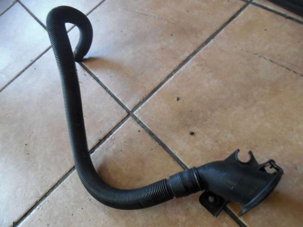 BMW 5er E61 Windschutzscheibe Reinigung Einfüllstutzen 7144396