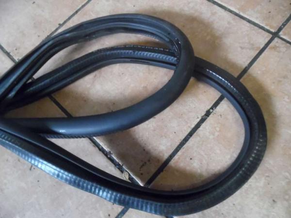 VW Golf VI Türdichtung Dichtung Hinten Rechts 5K6867913