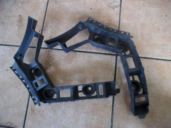 VW Golf VI 5K Stoßstangenhalter Hinten 5K6807393 5K6807394