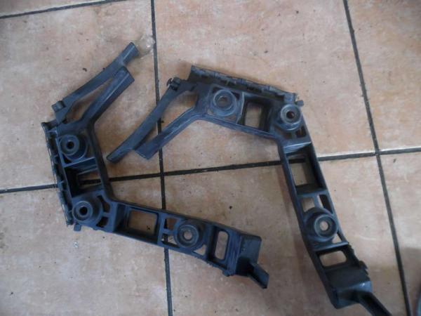 VW Golf VI 5K Stoßstangenhalter Hinten 5K6807393 5K6807394