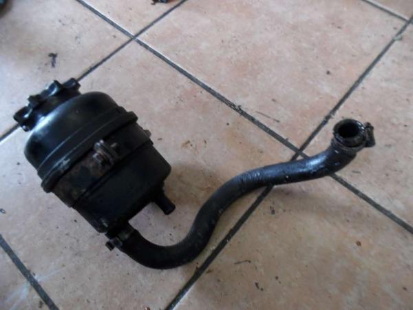 BMW 3er E46 Servoölbehälter Ausgleichsbehälter 1097164