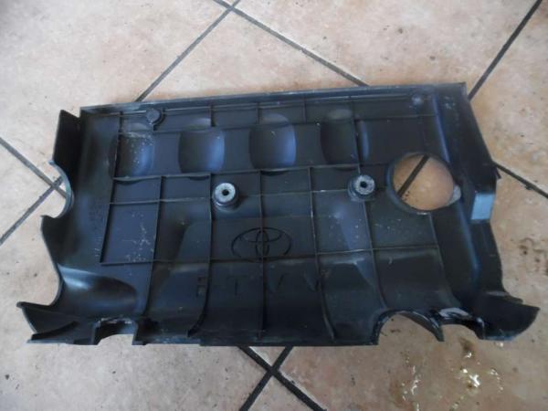 Toyota Yaris Verso Abdeckung Motorabdeckung 11212-21010