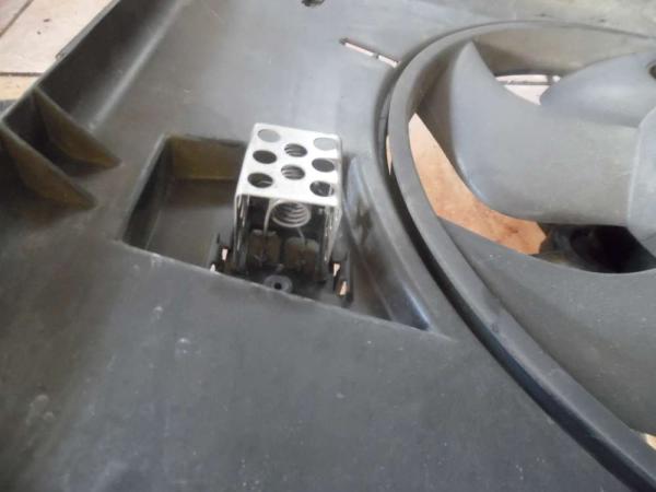 Renault Espace IV Kühlerlüfter Lüftermotor Kühler 8200231756