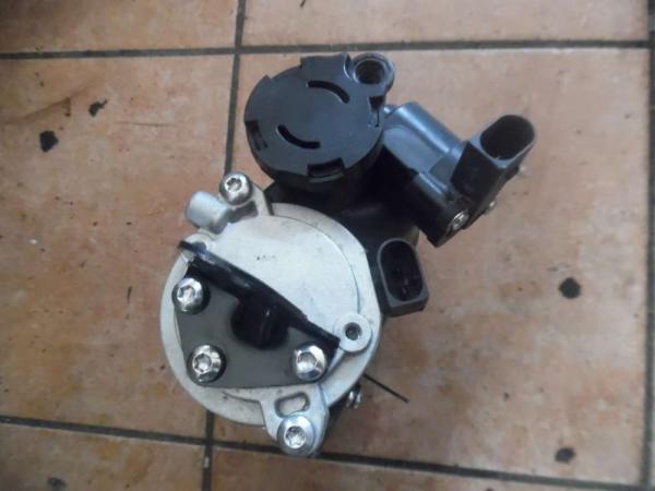 Mercedes-Benz Vito Bus Luftfederung Kompressorpumpe 6393200204