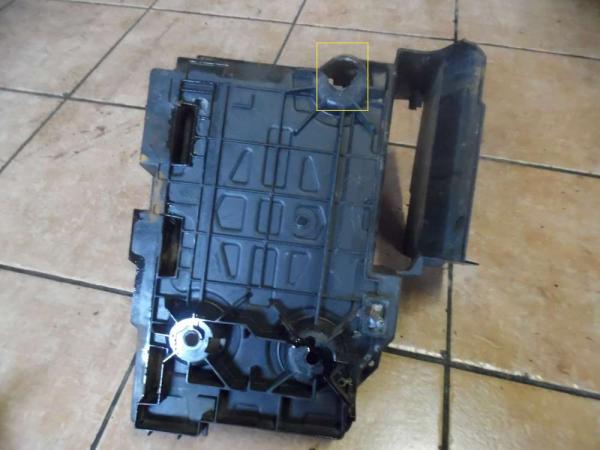 Renault Espace IV Battariekasten Battariehalterung 8200208056