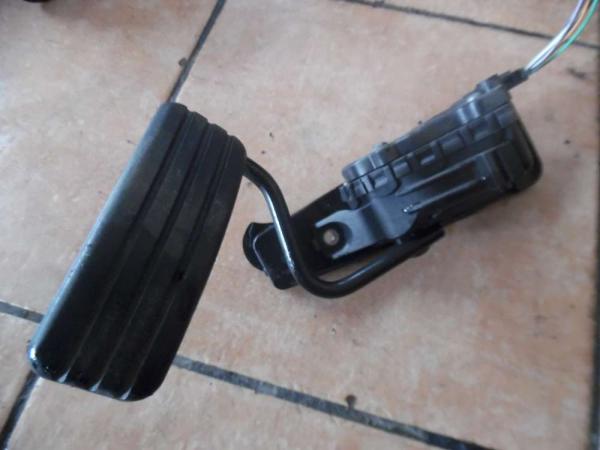 Renault Espace IV Gaspedal Gaspotenziometer 8200007513