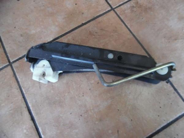 Opel Astra Wagenheber 90473038
